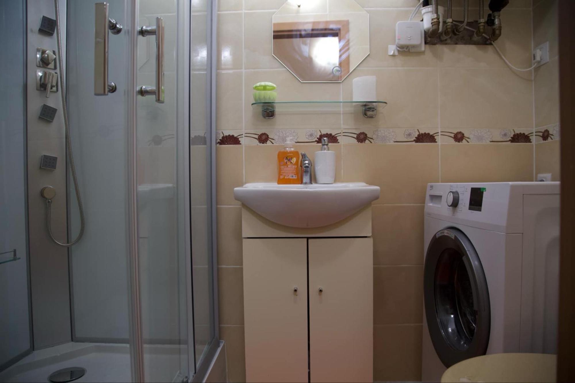 Family Apartment Kv كارلوفي فاري المظهر الخارجي الصورة